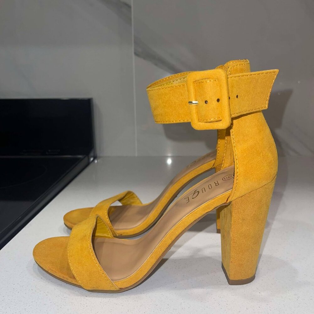 Yellow Sandals Size 9 with Thick 4'" Heels (Free - priced to cover USA shipping)